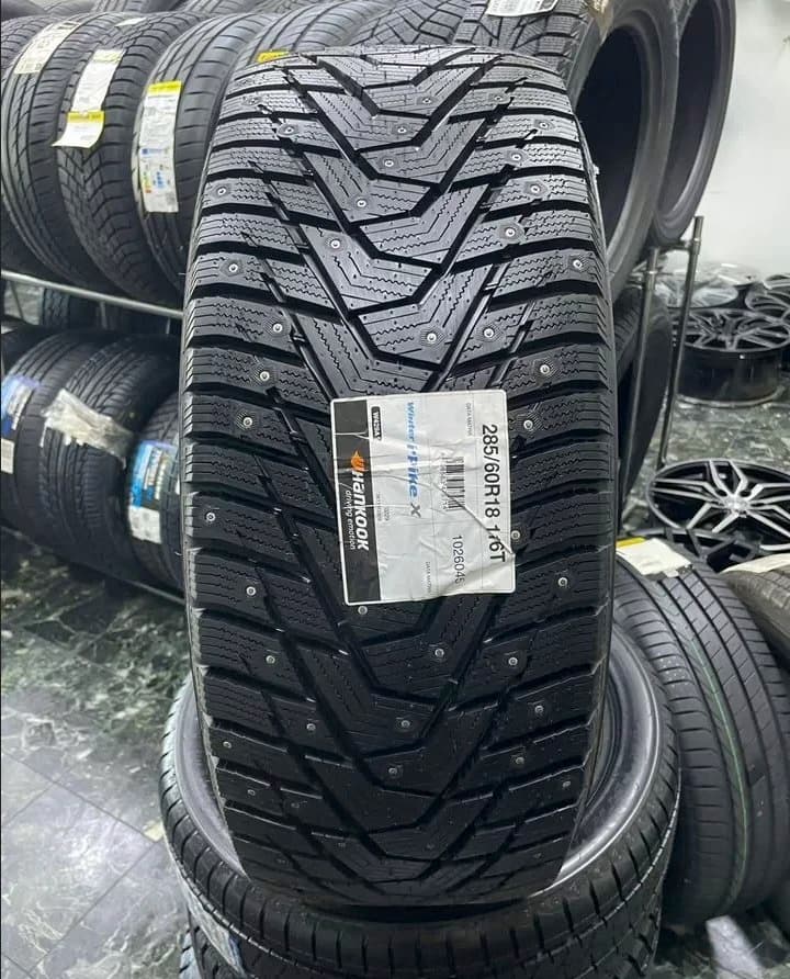 Hankook W429A i Pike X 285/60 R18 116T