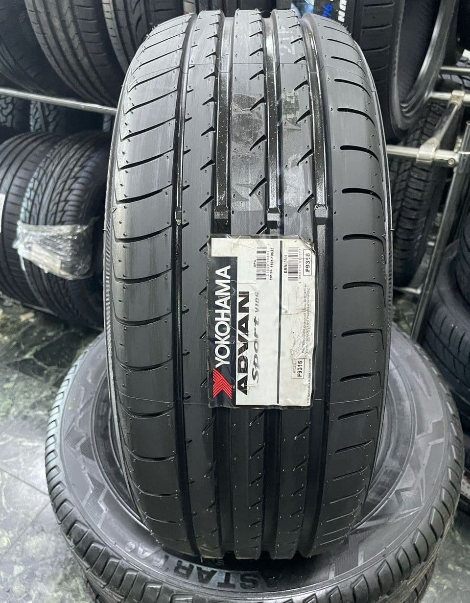 Yokohama Advan Sport V105 245/40 R17 91W