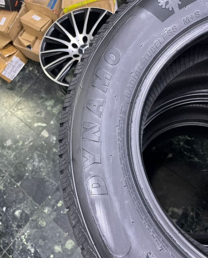Dynamo Snow-H MWC01 195/75 R16C 107R