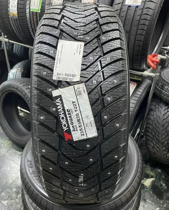 Yokohama IceGuard Stud IG65 235/55 R20 102T