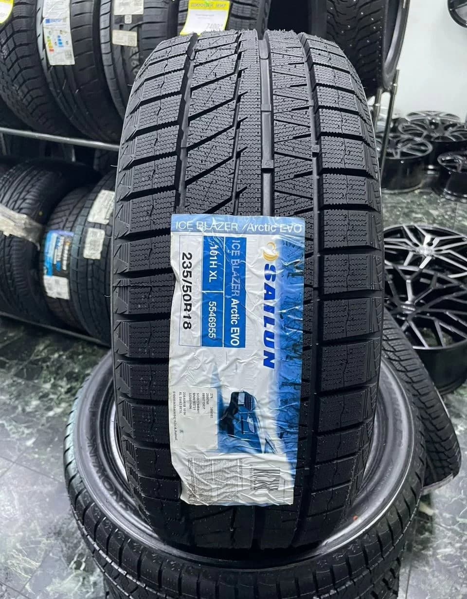 Sailun Ice Blazer Arctic Evo 235/50 R18 101H XL