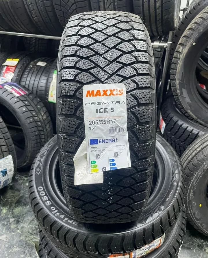 Maxxis Premitra Ice 5 SUV / SP5 SUV 205/55 R17 95T