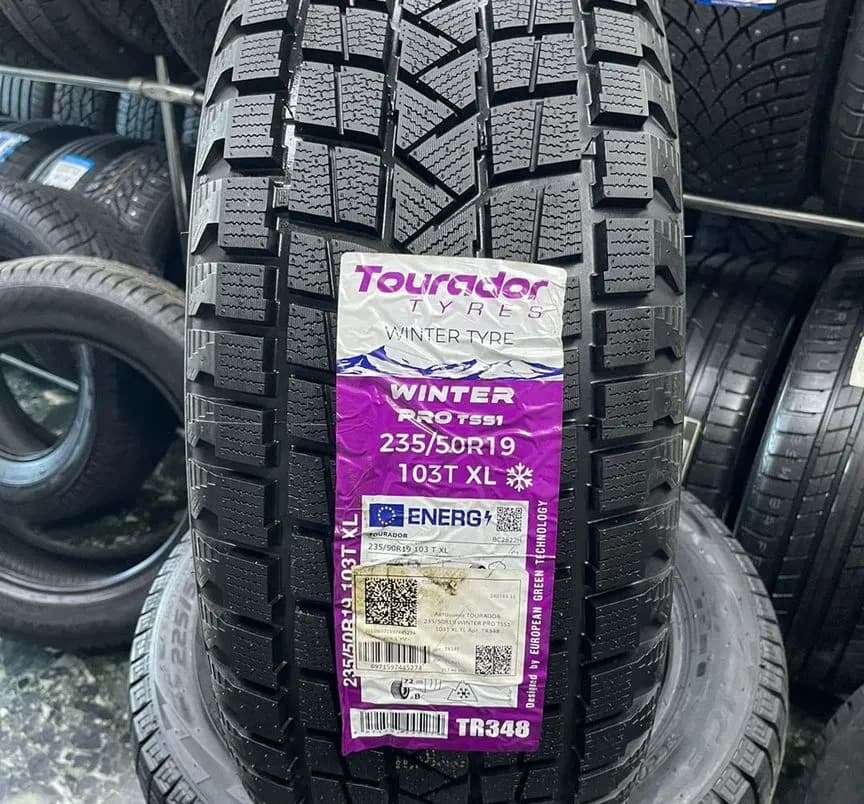 Tourador Winter Pro TSS1 235/50 R19 103T