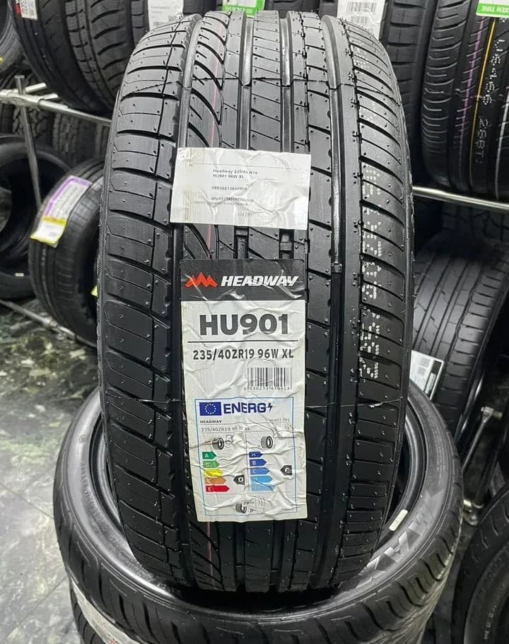 Headway HU901 235/40 R19 96W XL