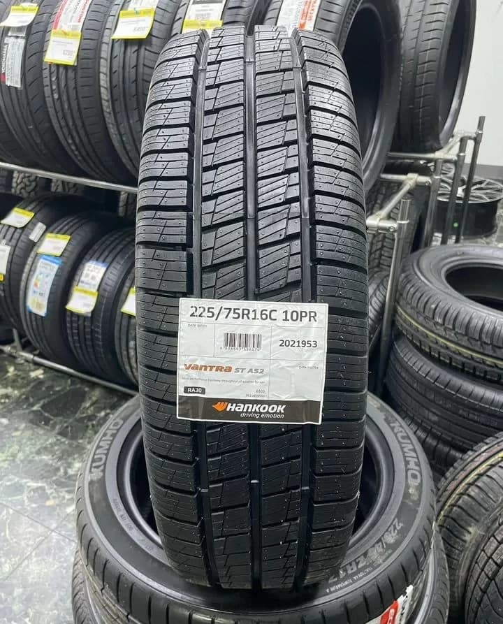 Hankook Vantra ST AS2 RA30 225/75 R16C 121R